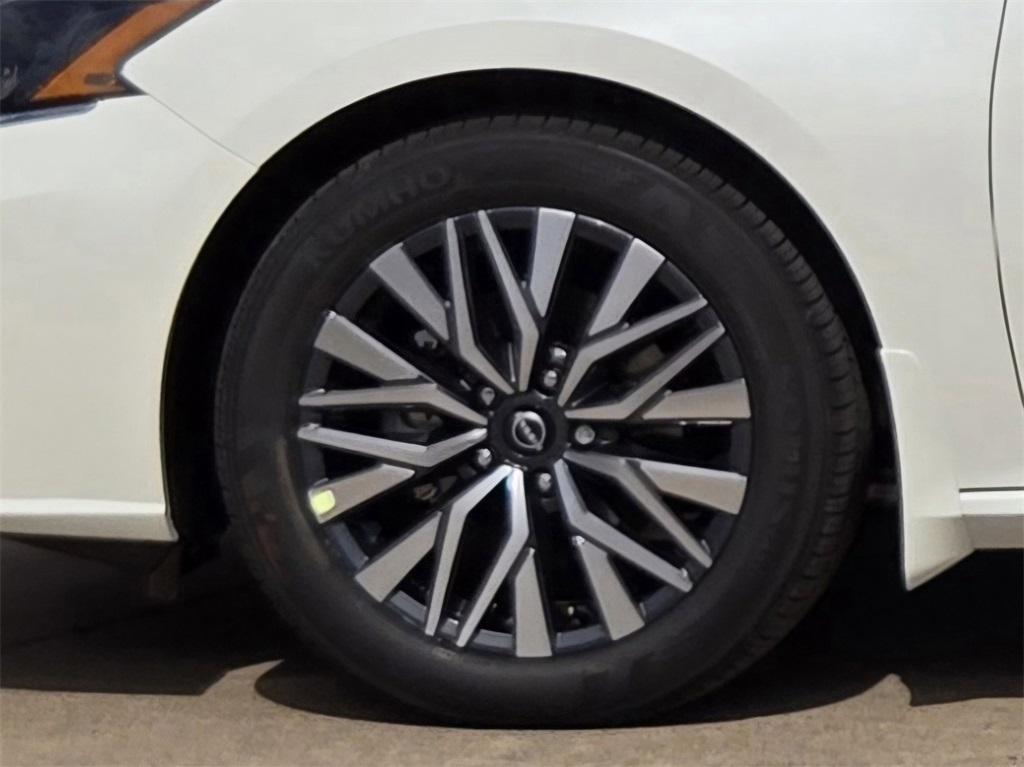 new 2025 Nissan Altima car, priced at $23,463