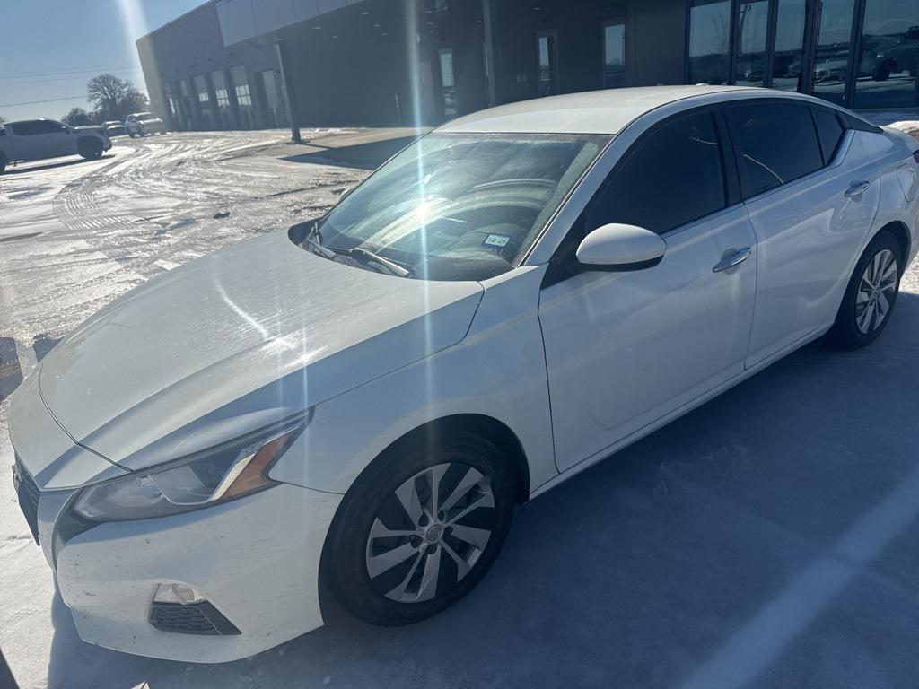 used 2019 Nissan Altima car, priced at $9,995