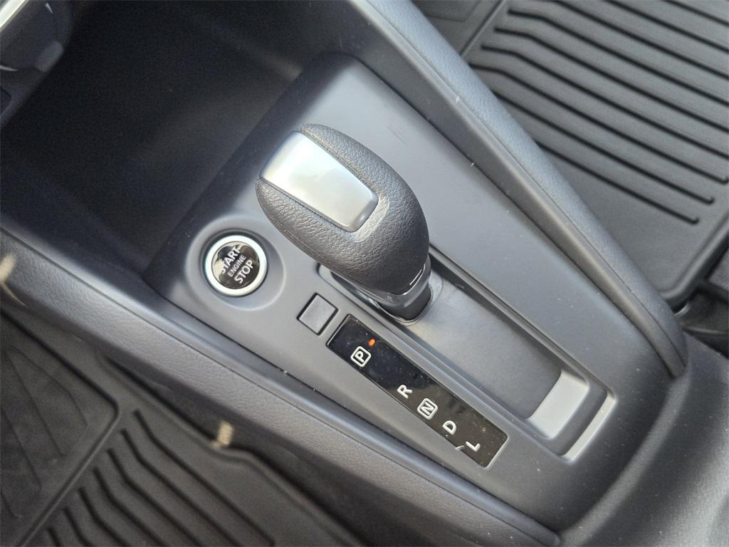 new 2025 Nissan Kicks car, priced at $19,268