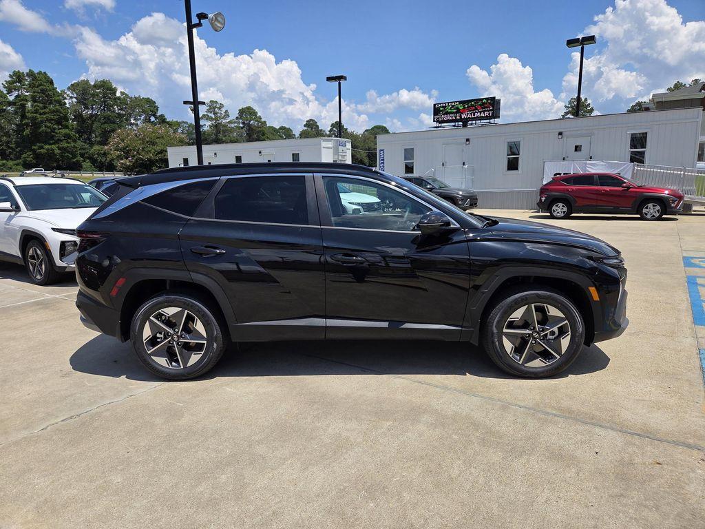 new 2025 Hyundai TUCSON Hybrid car, priced at $37,960