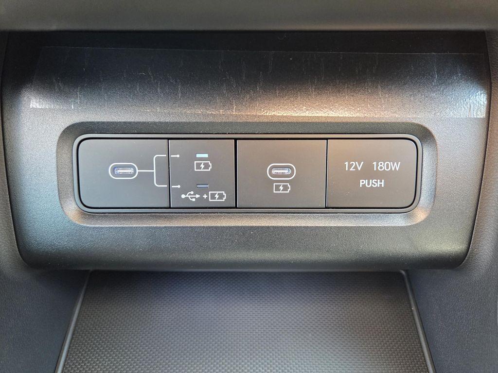 new 2025 Hyundai TUCSON Hybrid car, priced at $37,960