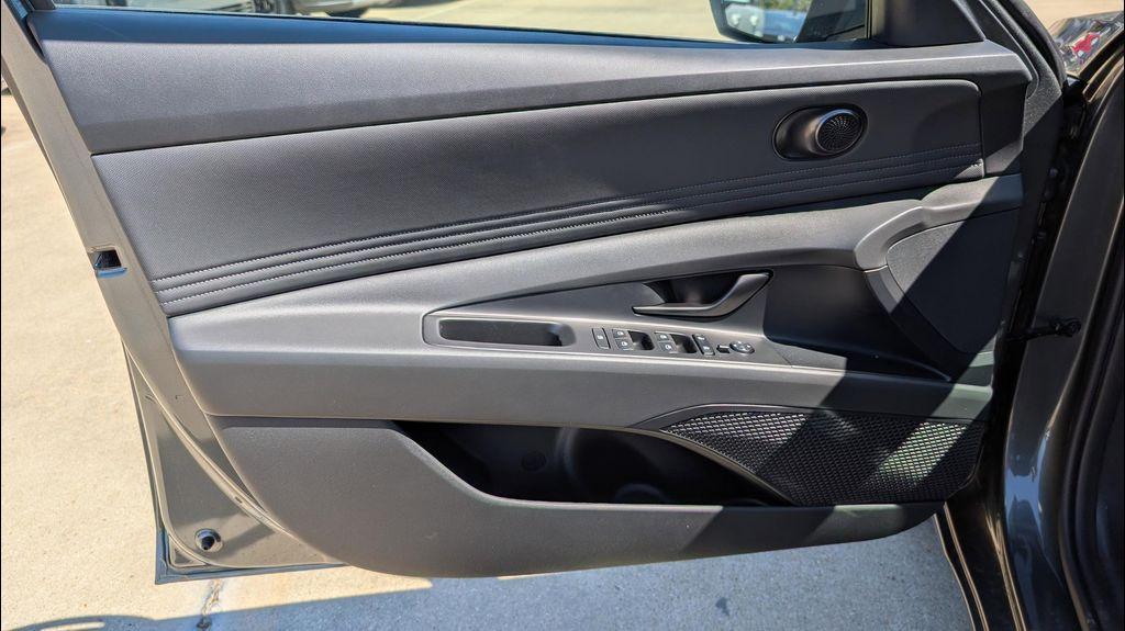new 2026 Hyundai ELANTRA HEV car, priced at $29,300