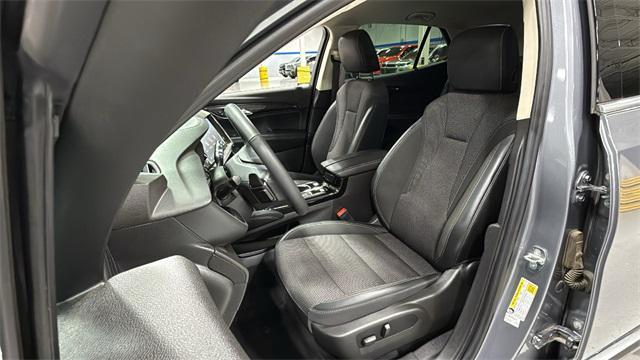 used 2022 Buick Envision car, priced at $25,000