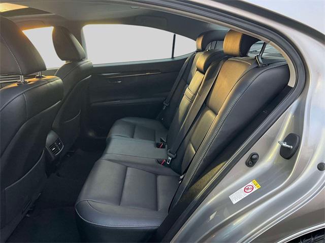 used 2017 Lexus ES 350 car, priced at $18,000