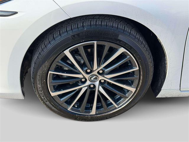 used 2024 Lexus ES 350 car, priced at $39,000