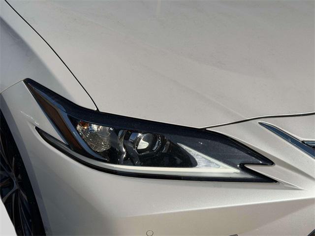used 2024 Lexus ES 350 car, priced at $39,000
