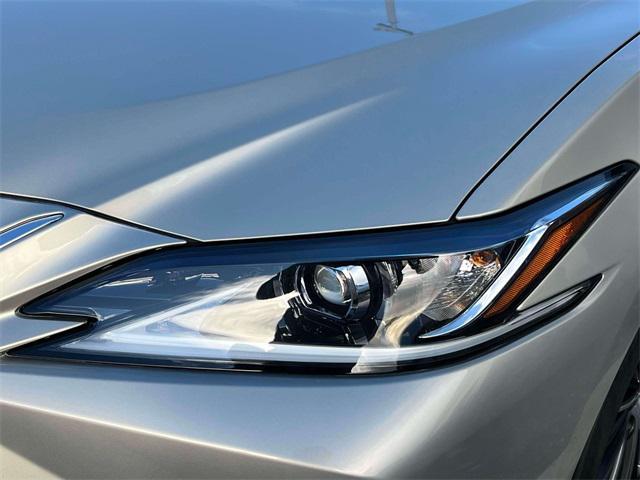used 2023 Lexus ES 350 car, priced at $36,000
