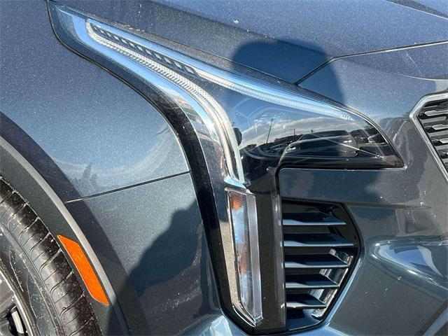 used 2021 Cadillac XT4 car, priced at $27,500