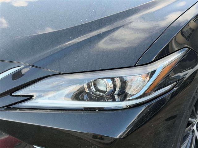 used 2023 Lexus ES 350 car, priced at $33,500