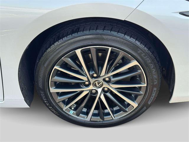 used 2023 Lexus ES 350 car, priced at $39,000