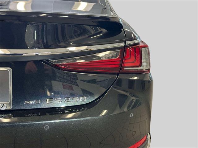 used 2024 Lexus ES 250 car, priced at $40,500