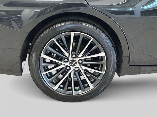 used 2024 Lexus ES 250 car, priced at $40,500