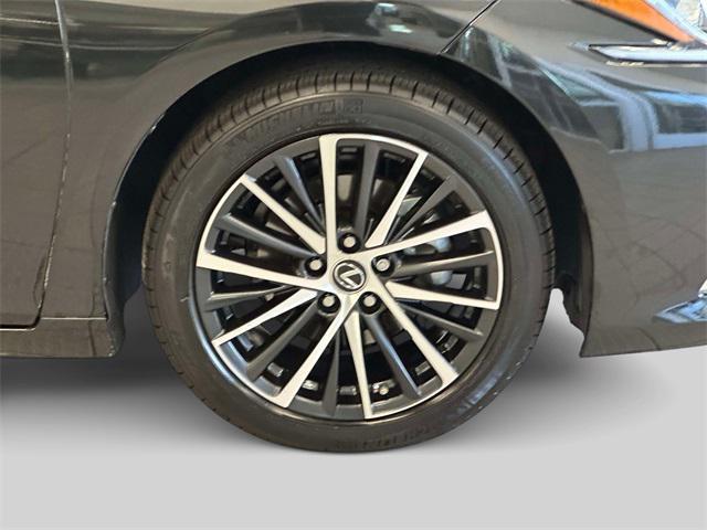 used 2024 Lexus ES 250 car, priced at $40,500