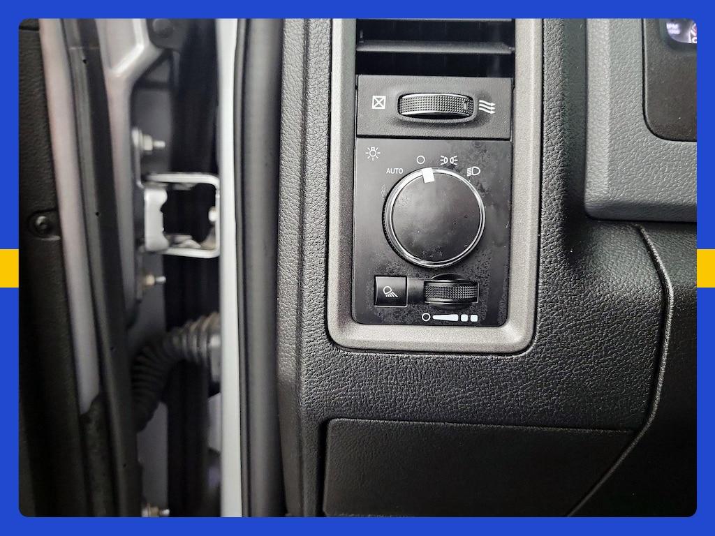 used 2019 Ram 1500 Classic car, priced at $27,998