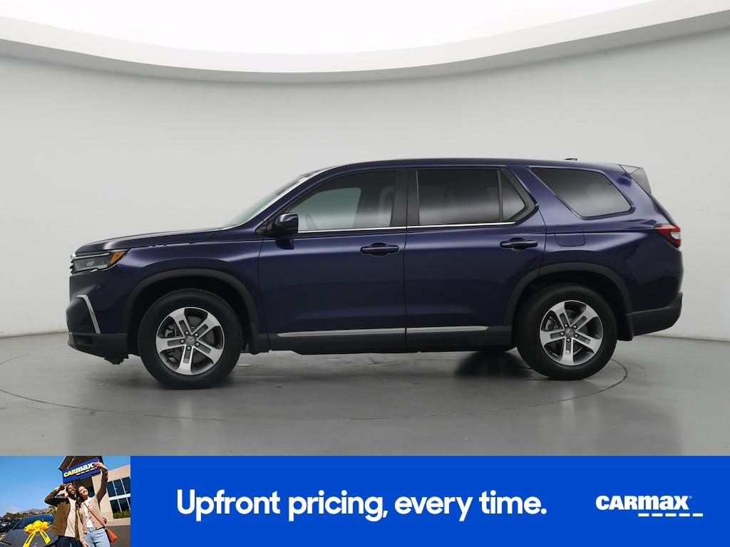 used 2025 Honda Pilot car, priced at $42,998