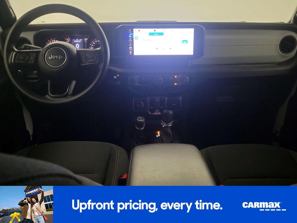 used 2025 Jeep Gladiator car, priced at $38,998
