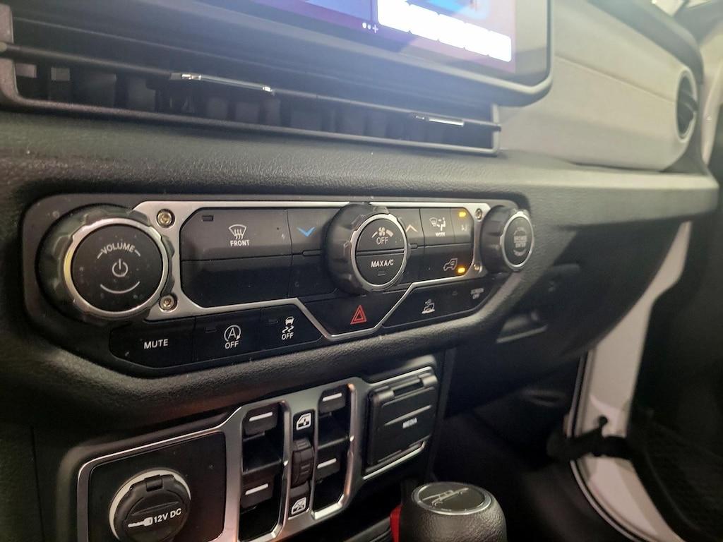 used 2025 Jeep Gladiator car, priced at $38,998