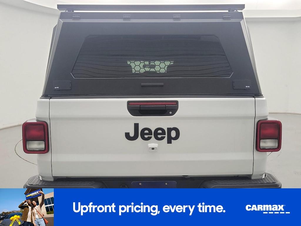 used 2025 Jeep Gladiator car, priced at $38,998