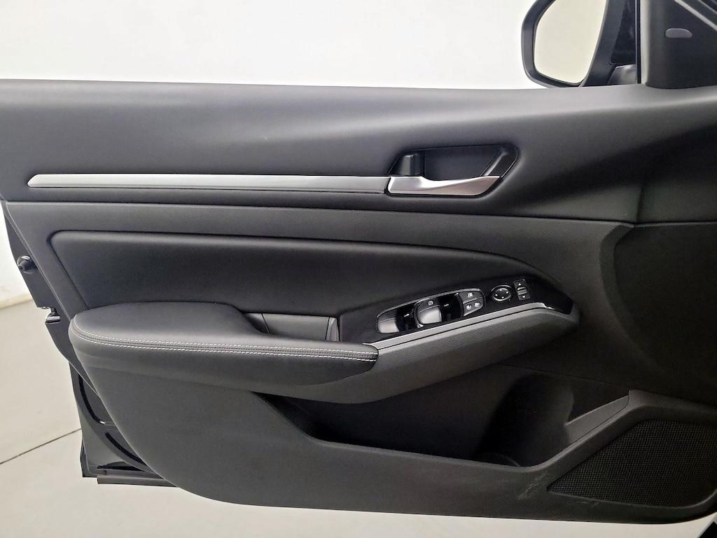 used 2023 Nissan Altima car, priced at $23,998