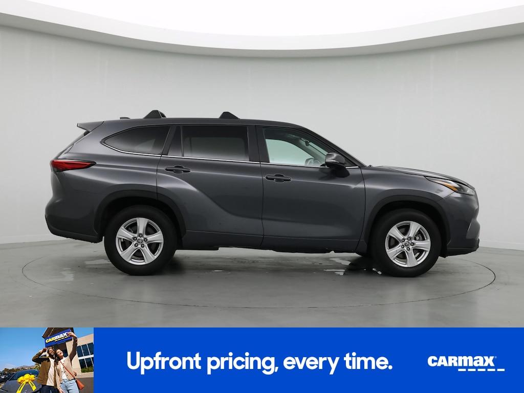 used 2023 Toyota Highlander car, priced at $34,998