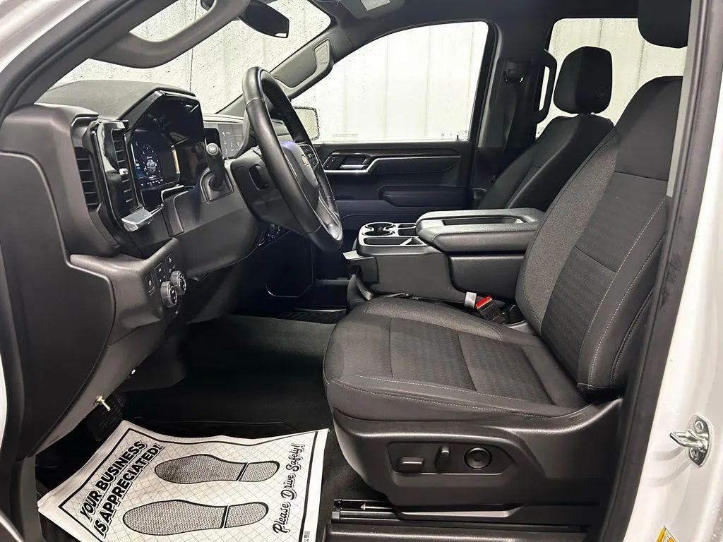 used 2025 Chevrolet Silverado 1500 car, priced at $41,995