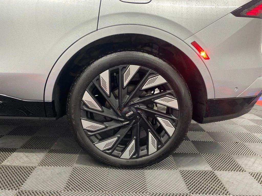 used 2024 Lincoln Nautilus car, priced at $48,900