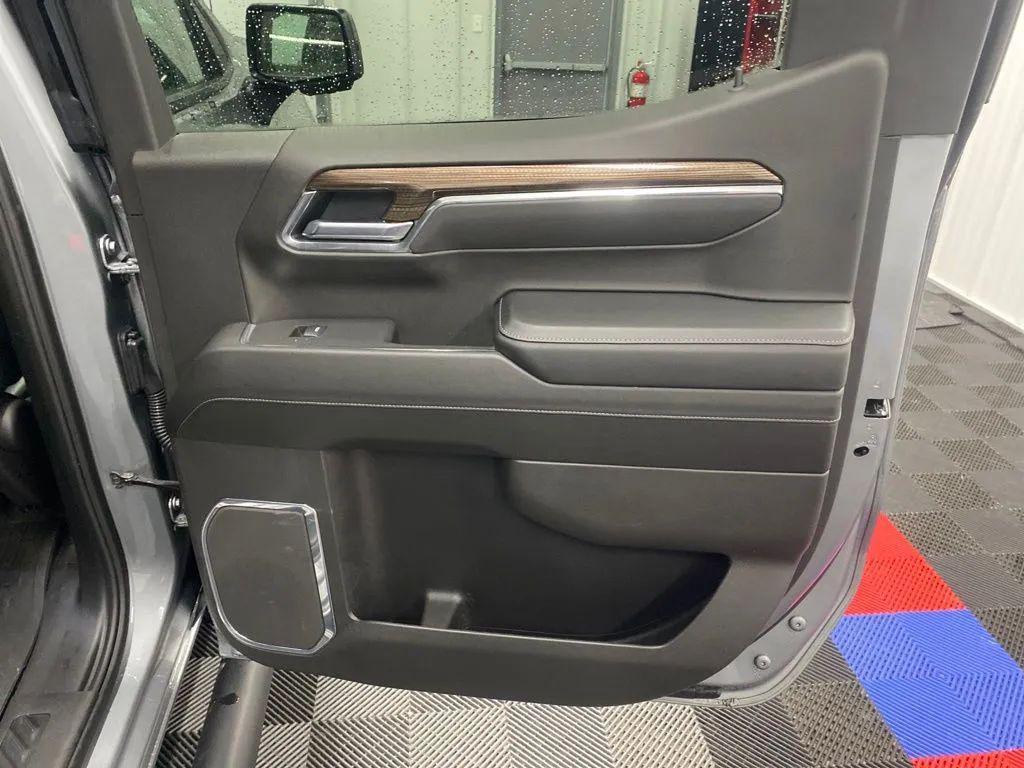 used 2025 Chevrolet Silverado 1500 car, priced at $46,995