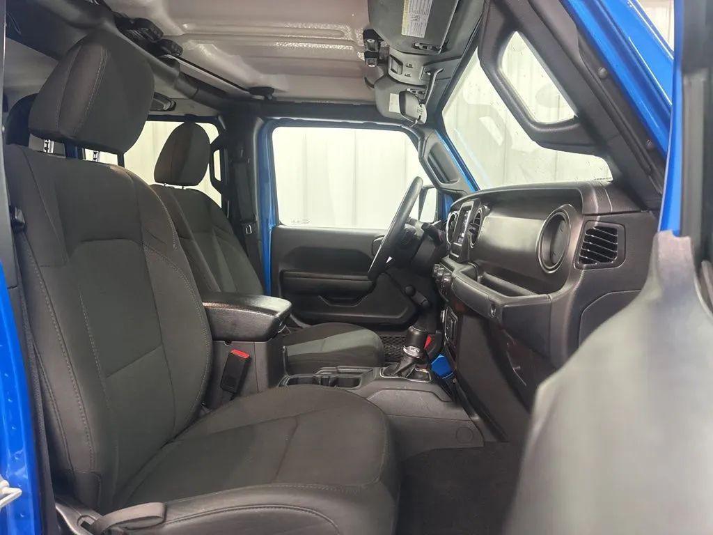 used 2022 Jeep Gladiator car, priced at $23,448