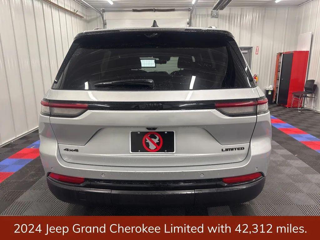 used 2024 Jeep Grand Cherokee car, priced at $35,170