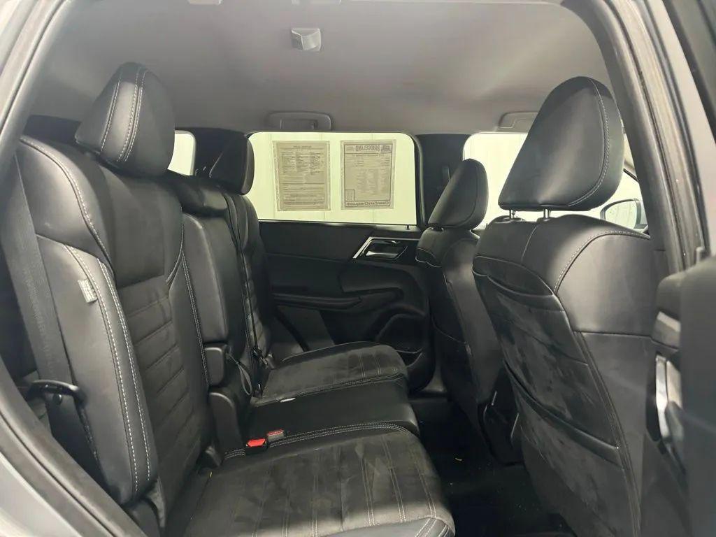 used 2024 Mitsubishi Outlander car, priced at $22,294