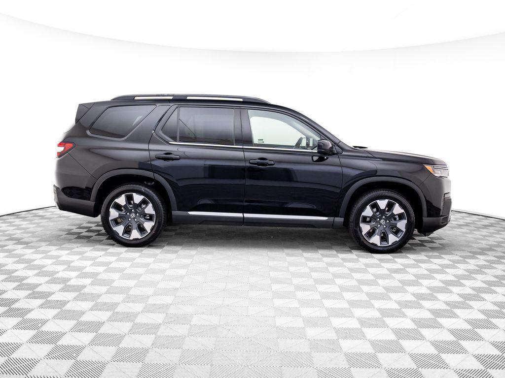 new 2026 Honda Pilot car, priced at $54,990