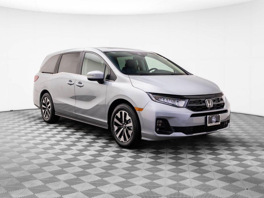 new 2026 Honda Odyssey car, priced at $41,637