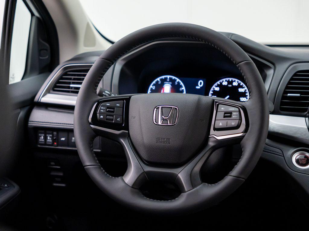 new 2026 Honda Odyssey car, priced at $45,157