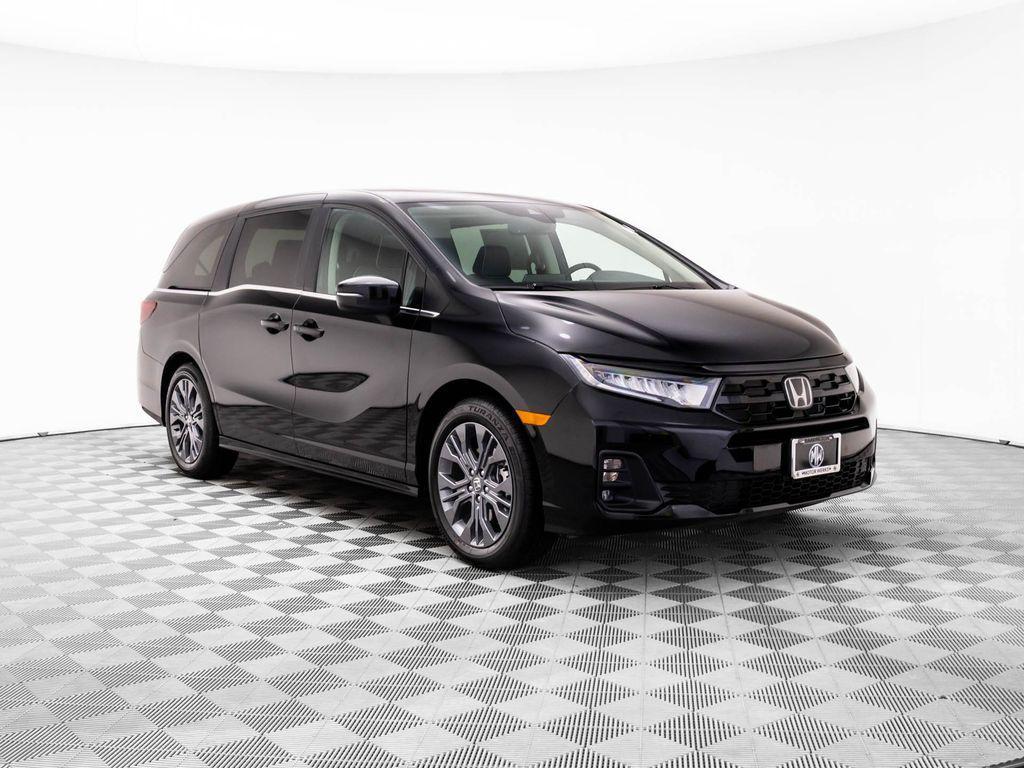 new 2026 Honda Odyssey car, priced at $45,607