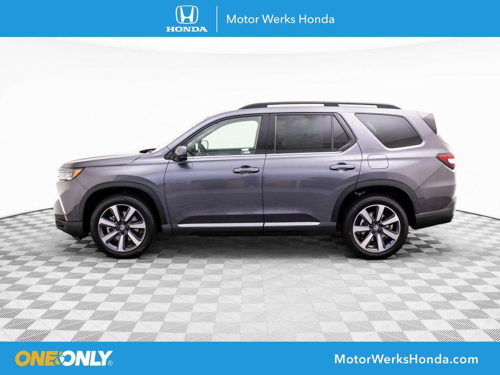 new 2025 Honda Pilot car, priced at $52,575
