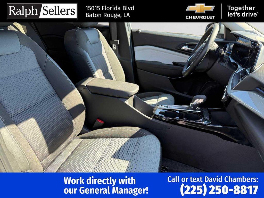 used 2025 Chevrolet Trax car, priced at $19,995