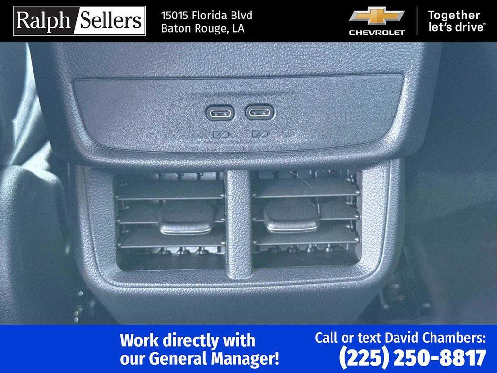 new 2026 Chevrolet Equinox car, priced at $33,235