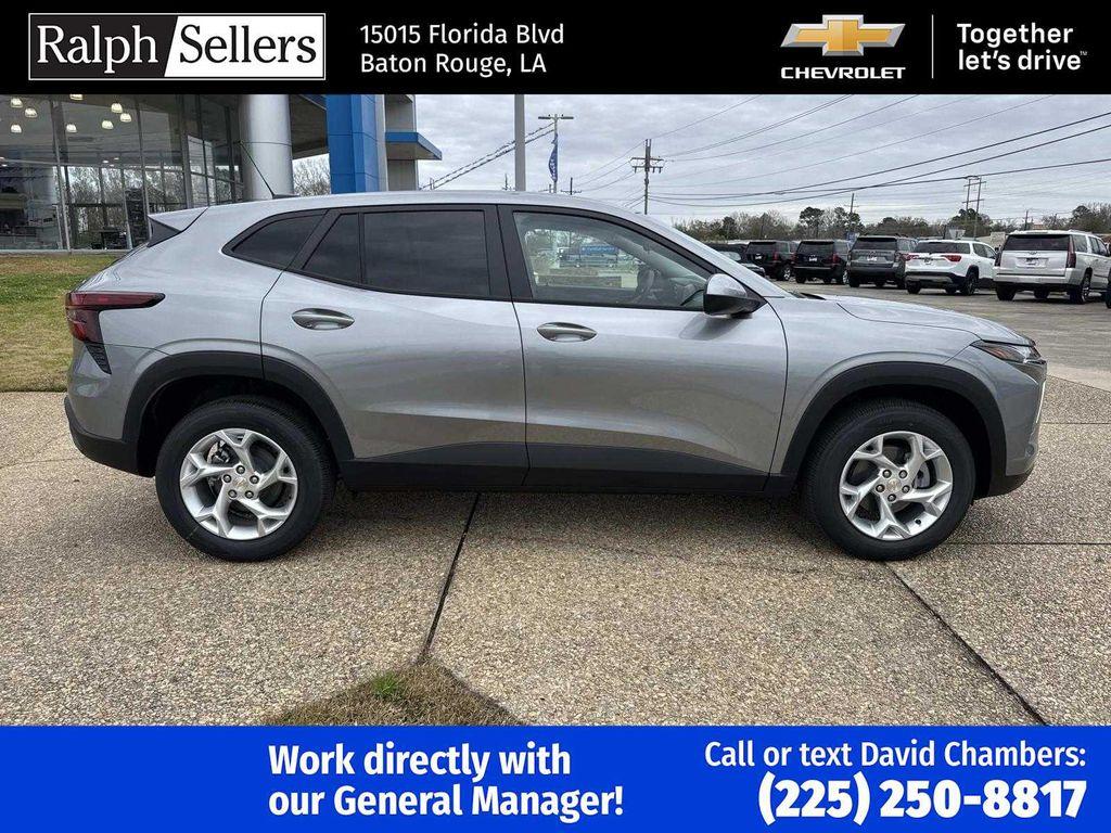 new 2026 Chevrolet Trax car, priced at $22,885