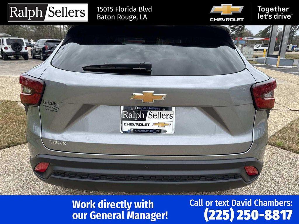new 2026 Chevrolet Trax car, priced at $22,885