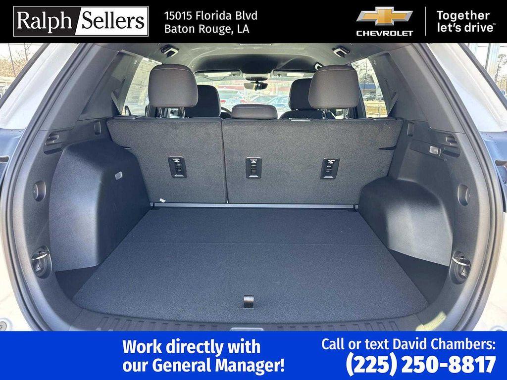 new 2026 Chevrolet Equinox car, priced at $28,030