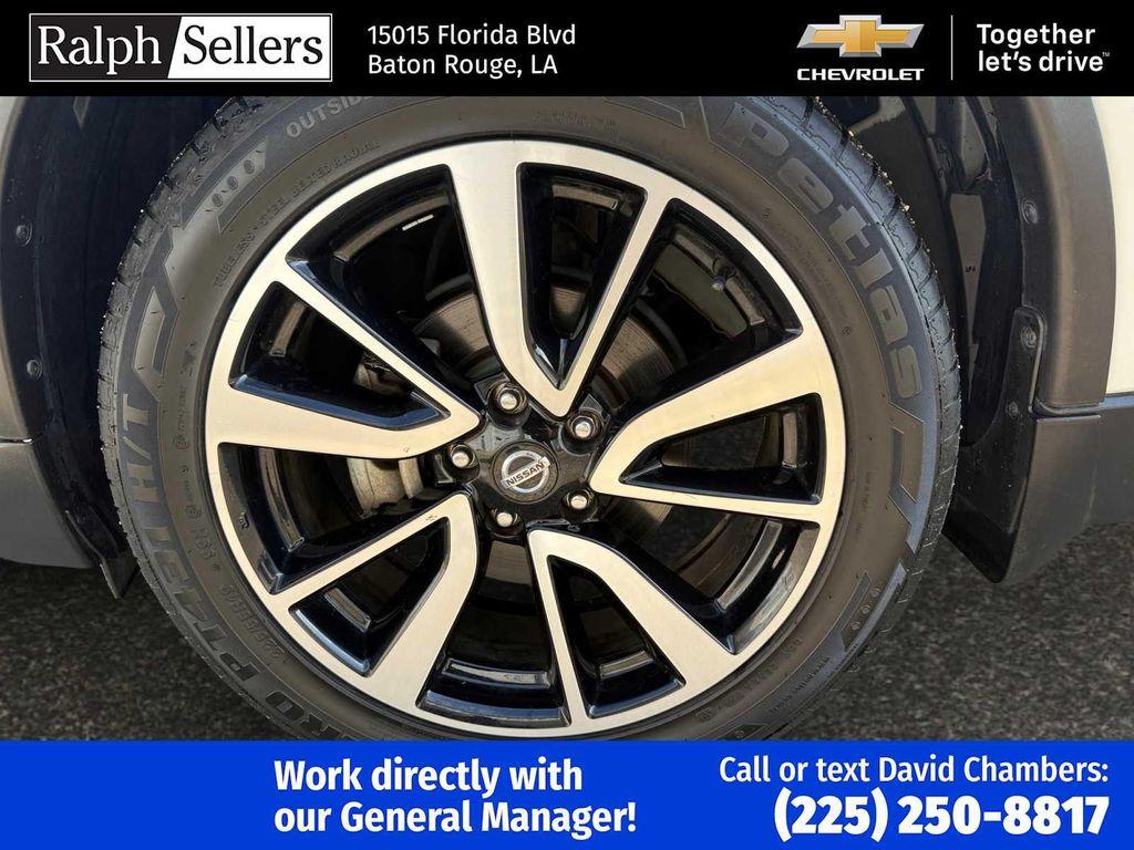 used 2020 Nissan Rogue car, priced at $18,900