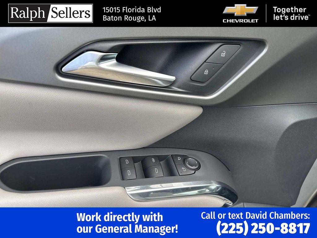 new 2026 Chevrolet Traverse car, priced at $43,920