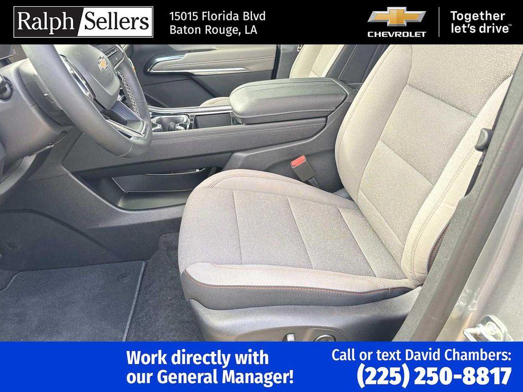 new 2026 Chevrolet Traverse car, priced at $43,920