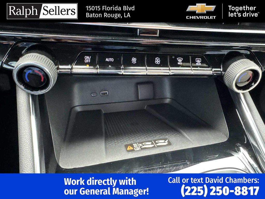 new 2026 Chevrolet Traverse car, priced at $43,920