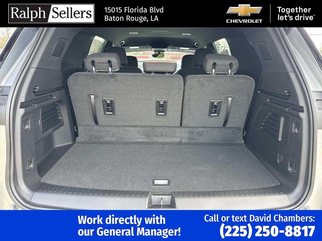 new 2026 Chevrolet Traverse car, priced at $43,920
