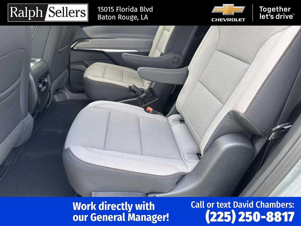 new 2026 Chevrolet Traverse car, priced at $43,920