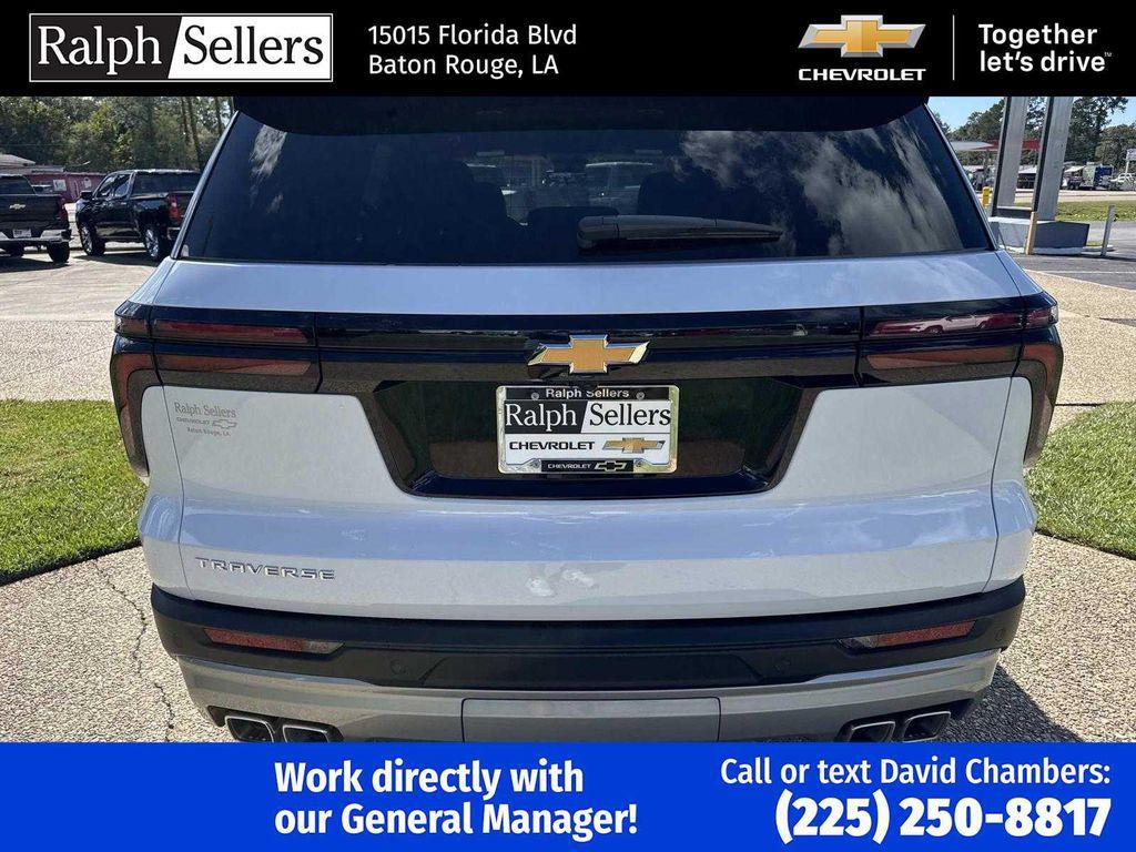 new 2026 Chevrolet Traverse car, priced at $38,915