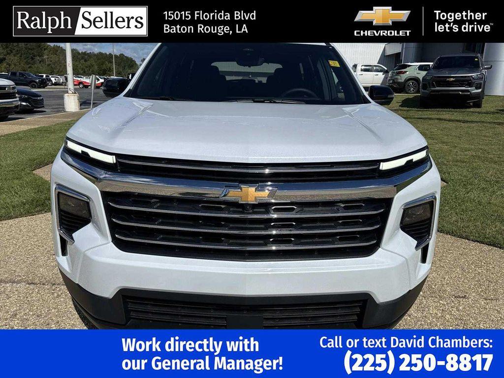 new 2026 Chevrolet Traverse car, priced at $38,915