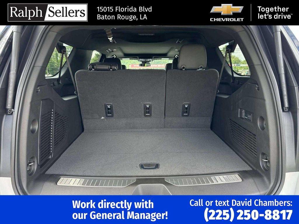 new 2025 Chevrolet Suburban car, priced at $76,405