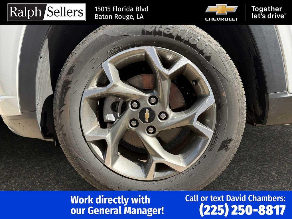 used 2025 Chevrolet Trax car, priced at $19,995